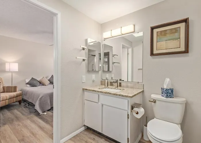 Eclectic Hideaway I 3br, Ensuites, Fenced, Sunsets