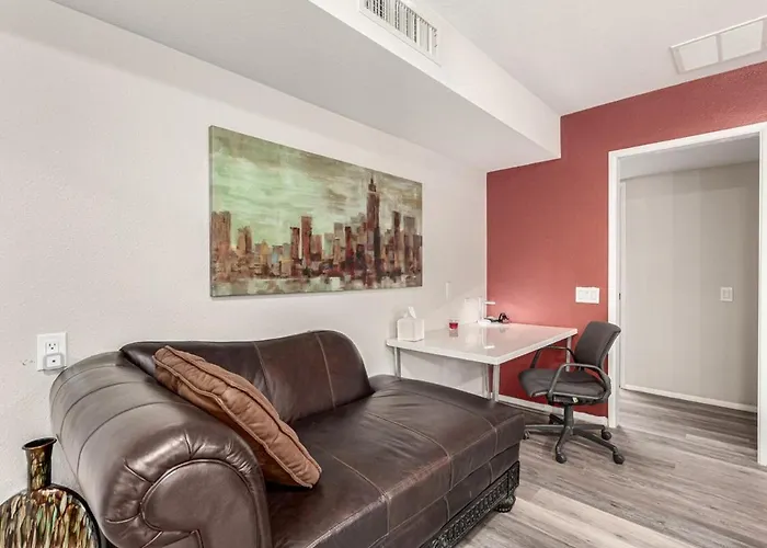 Eclectic Hideaway I 3br, Ensuites, Fenced, Sunsets *