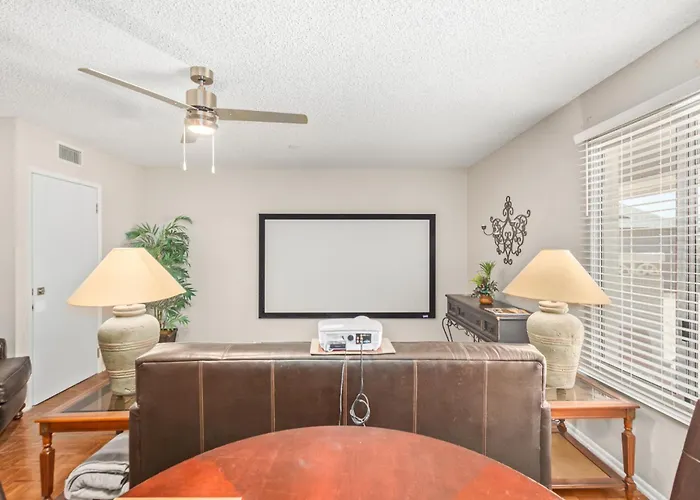 Eclectic Hideaway I 3br, Ensuites, Fenced, Sunsets Holiday home Sun City West