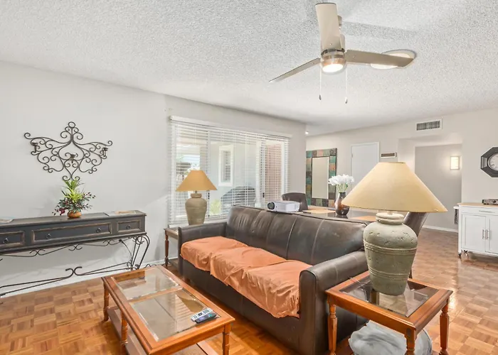 Eclectic Hideaway I 3br, Ensuites, Fenced, Sunsets Sun City West
