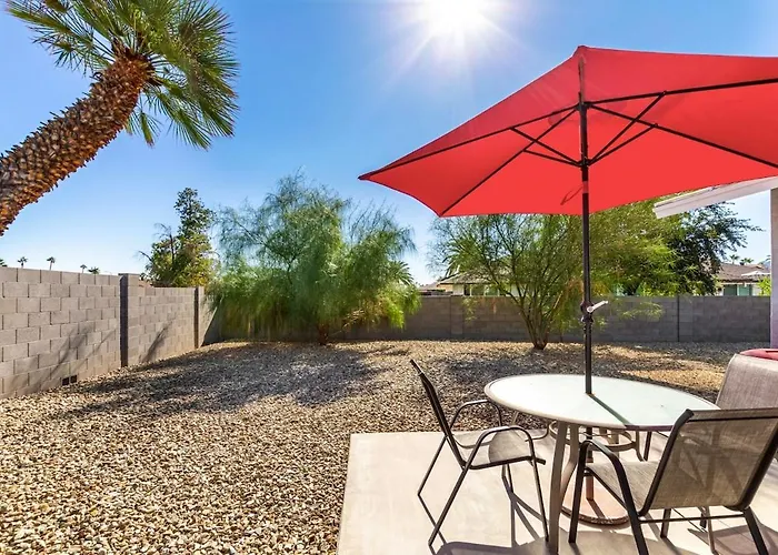 Holiday home Eclectic Hideaway I 3br, Ensuites, Fenced, Sunsets
