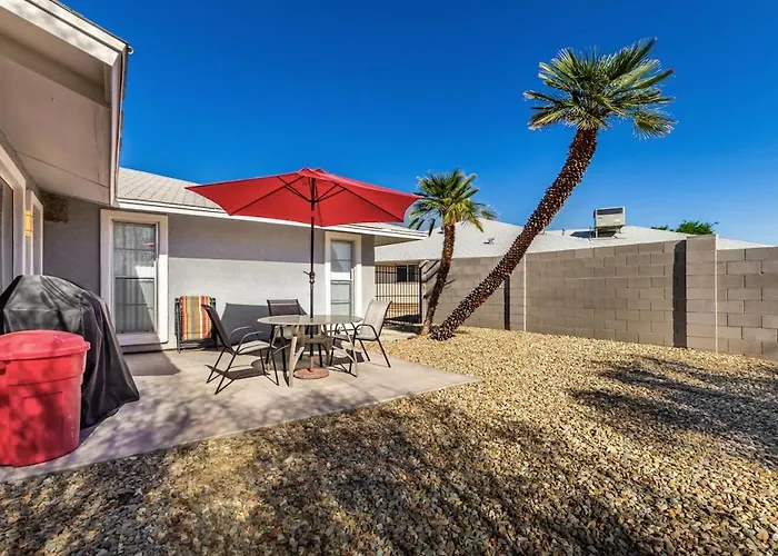 Eclectic Hideaway I 3br, Ensuites, Fenced, Sunsets Holiday home