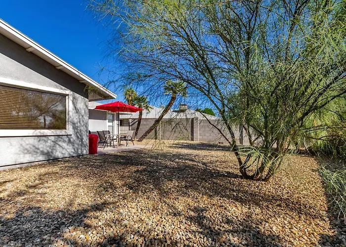 Holiday home Eclectic Hideaway I 3br, Ensuites, Fenced, Sunsets