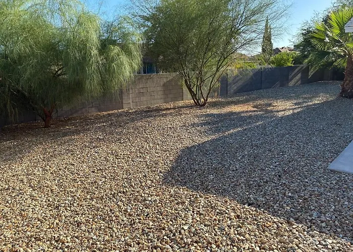 Holiday home Eclectic Hideaway I 3br, Ensuites, Fenced, Sunsets Sun City West